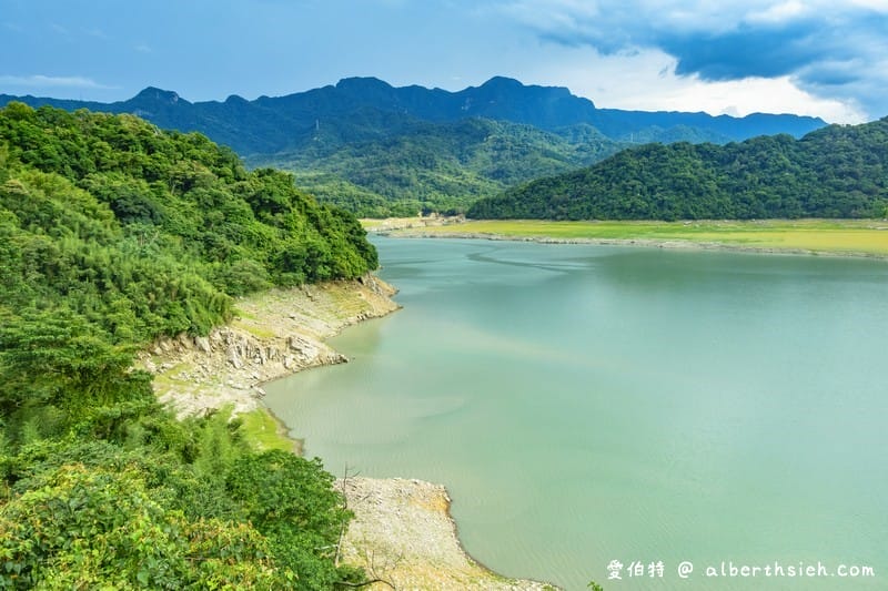 大溪湖畔景觀咖啡廳（270度的環湖雙峰湖畔美景）