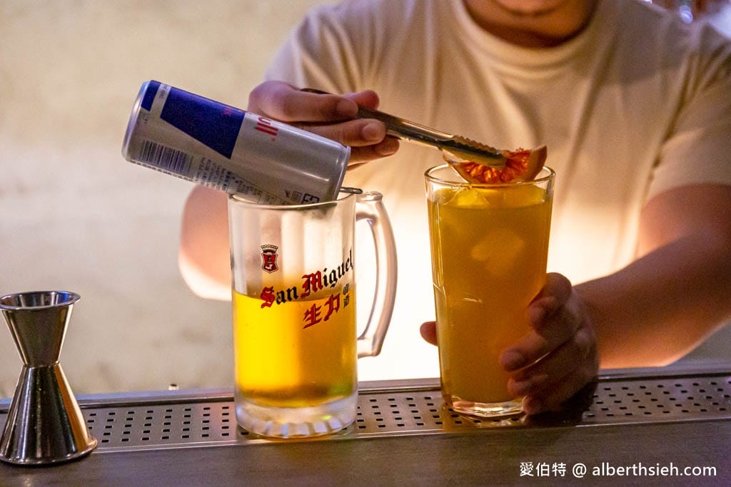 獨角落Do Bar(北車店)(有駐唱氛圍很棒很放鬆的沙發酒吧) - 第39張圖 獨角落Do Bar(北車店)(有駐唱氛圍很棒很放鬆的沙發酒吧)