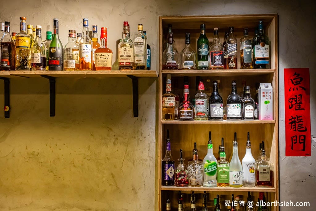 獨角落Do Bar(北車店)(有駐唱氛圍很棒很放鬆的沙發酒吧) - 第13張圖 獨角落Do Bar(北車店)(有駐唱氛圍很棒很放鬆的沙發酒吧)