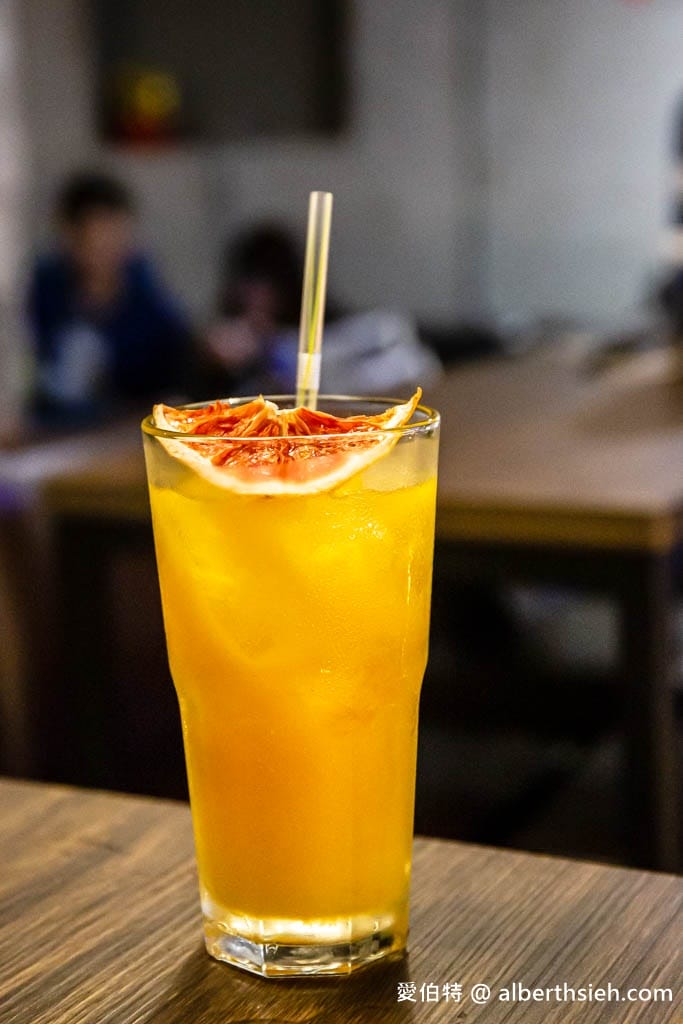 獨角落Do Bar(北車店)(有駐唱氛圍很棒很放鬆的沙發酒吧) - 第40張圖 獨角落Do Bar(北車店)(有駐唱氛圍很棒很放鬆的沙發酒吧)