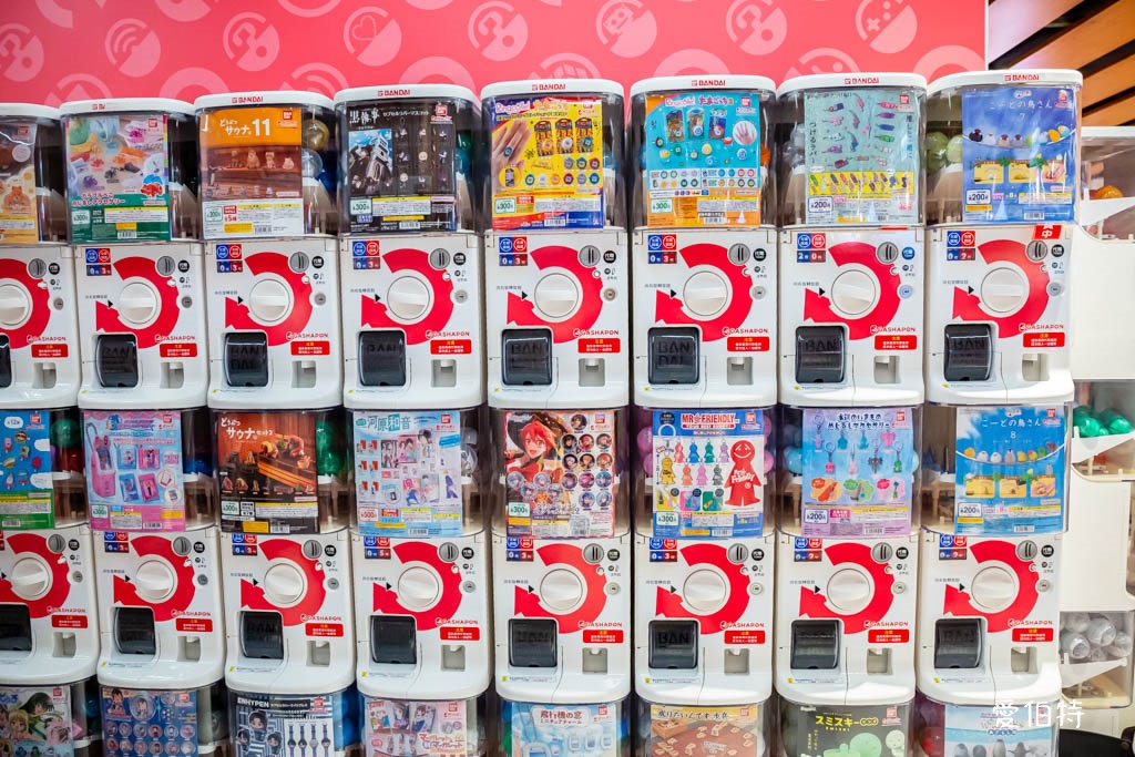 萬代官方扭蛋專賣店台灣@桃知道（全台最大600台扭蛋店） @愛伯特