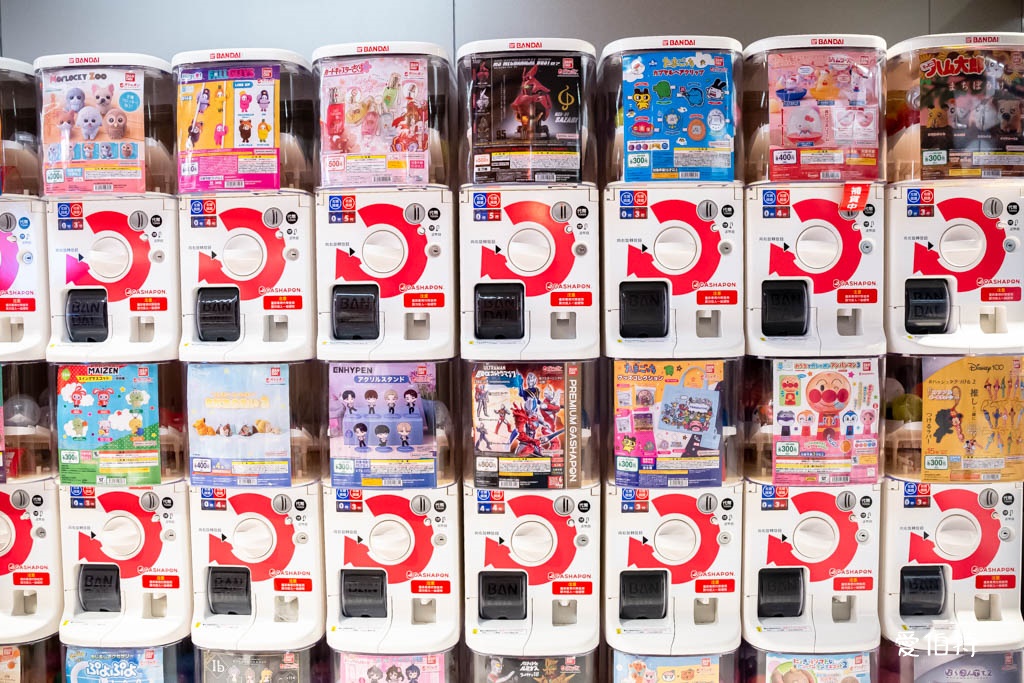 萬代官方扭蛋專賣店台灣@桃知道（全台最大600台扭蛋店） @愛伯特