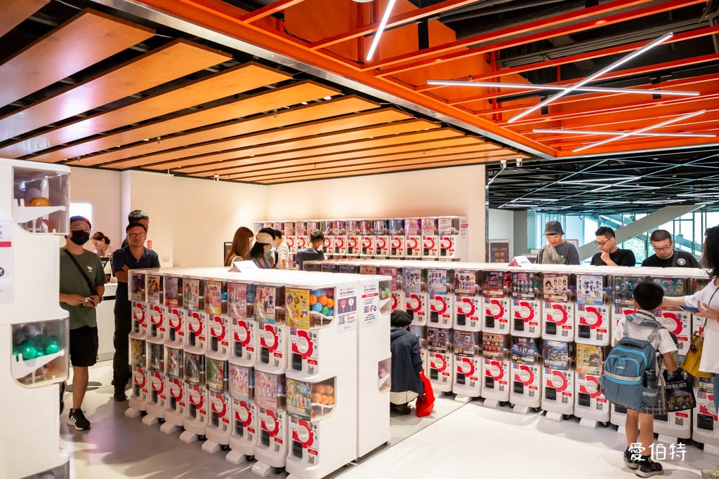 萬代官方扭蛋專賣店台灣@桃知道（全台最大600台扭蛋店） @愛伯特