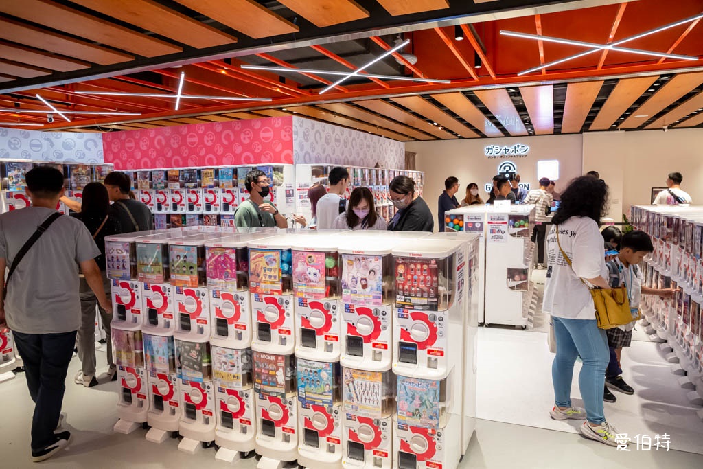 萬代官方扭蛋專賣店台灣@桃知道（全台最大600台扭蛋店） @愛伯特