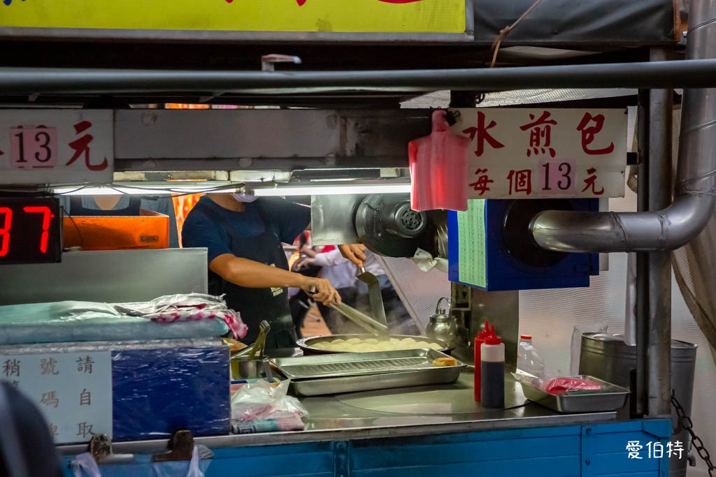 莊專業水煎包｜平日限定，中壢SOGO商圈平價小吃排隊美食 @愛伯特
