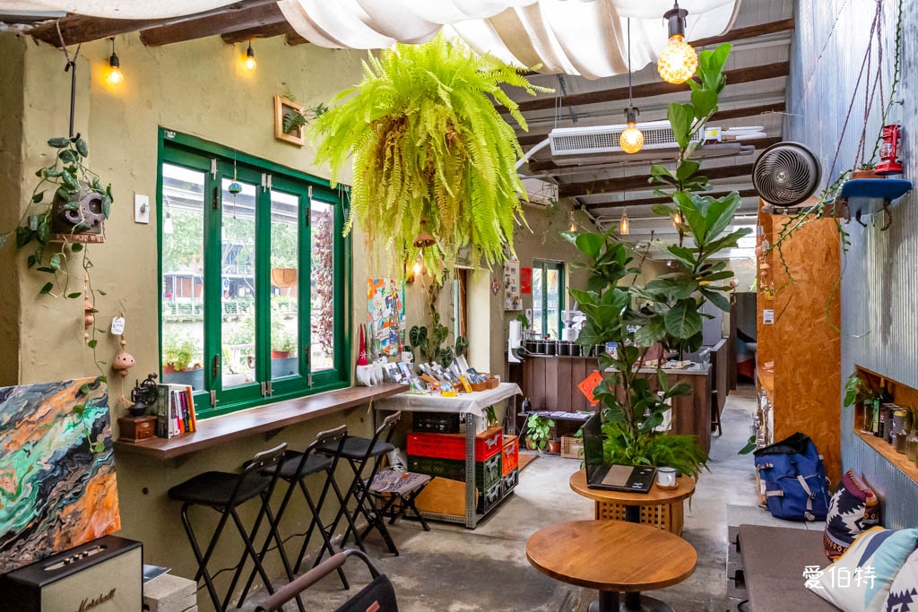 中壢我們他們。一起野餐咖啡廳，老街溪不限時露營風超放鬆 @愛伯特