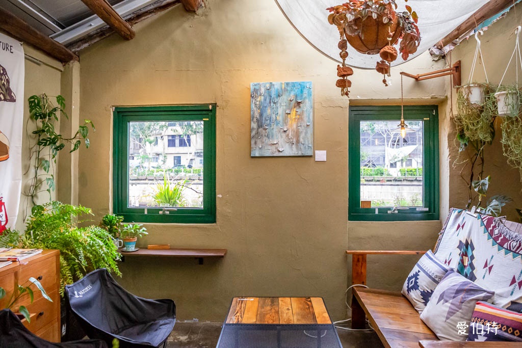 中壢我們他們。一起野餐咖啡廳，老街溪不限時露營風超放鬆 @愛伯特