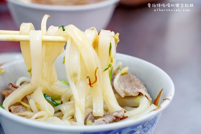 桃園大廟口美濃粄條蚵仔麵線｜板條口感滑順Q彈好吃