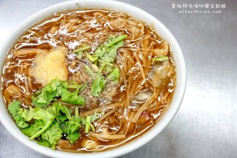 桃園大廟口美濃粄條蚵仔麵線｜板條口感滑順Q彈好吃