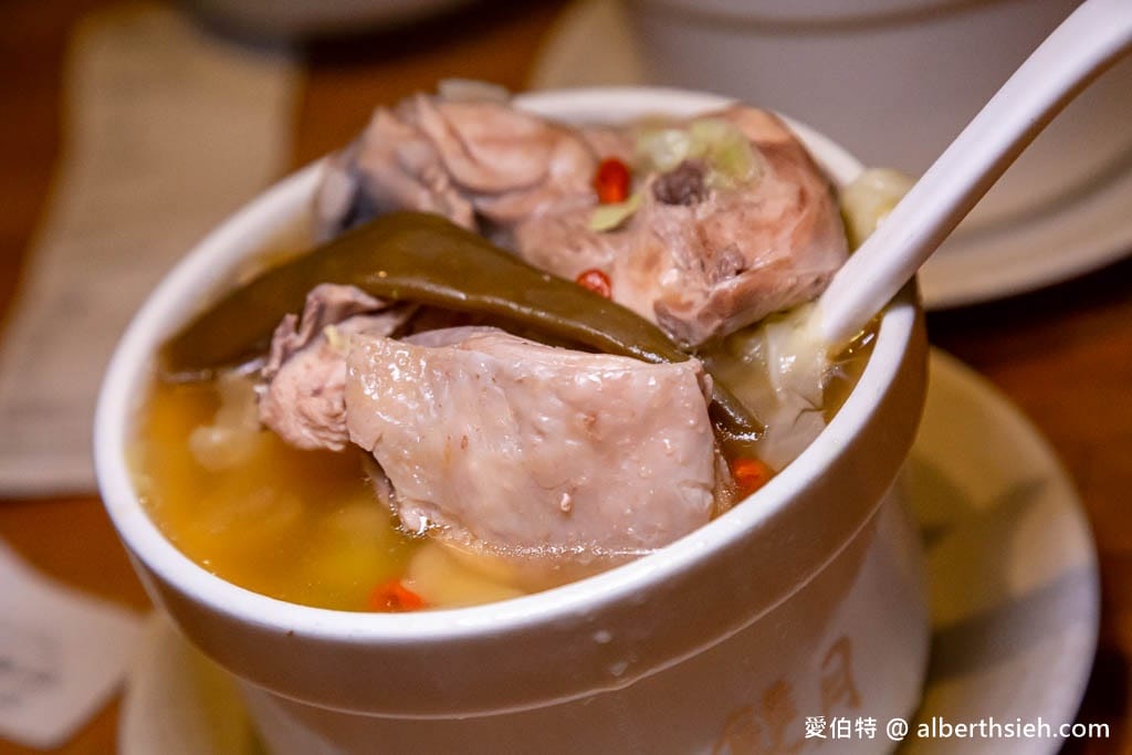 雙月食品社濟南店｜北捷善導寺美食（連續7年米其林必比登推薦）