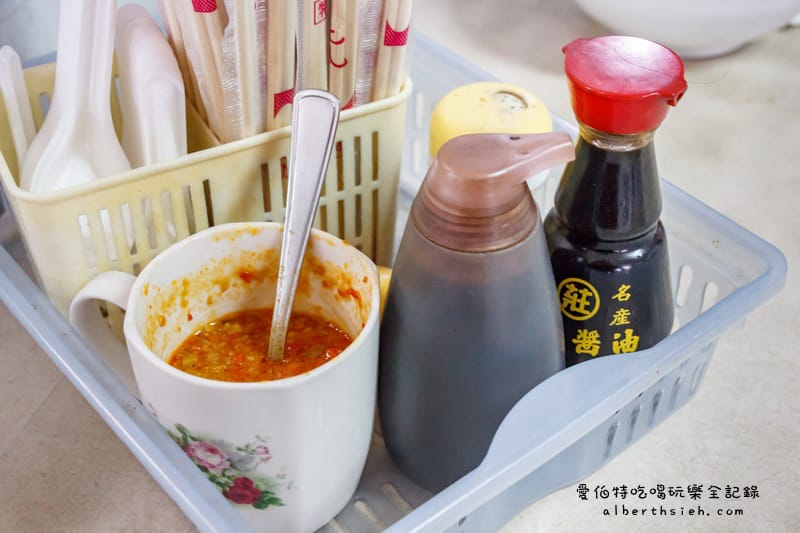 苗栗三義金榜麵館（料多實在超人氣客家美食排隊店）