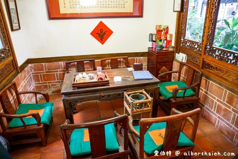 友竹居茶藝館｜中壢央大聚餐美食，古色古香的中式庭園造景