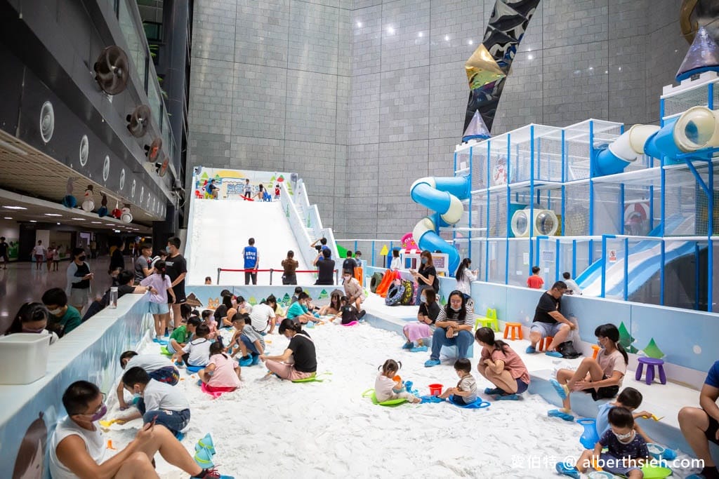 高雄科工館熱雪天堂兒童滑雪樂園2.0|室內親子景點 - 第24張圖 高雄科工館熱雪天堂兒童滑雪樂園2.0|室內親子景點