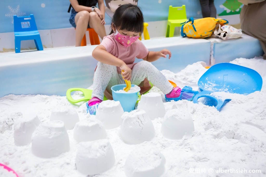 高雄科工館熱雪天堂兒童滑雪樂園2.0|室內親子景點 - 第28張圖 高雄科工館熱雪天堂兒童滑雪樂園2.0|室內親子景點