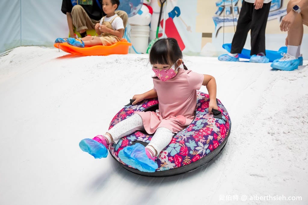 高雄科工館熱雪天堂兒童滑雪樂園2.0|室內親子景點 - 第21張圖 高雄科工館熱雪天堂兒童滑雪樂園2.0|室內親子景點