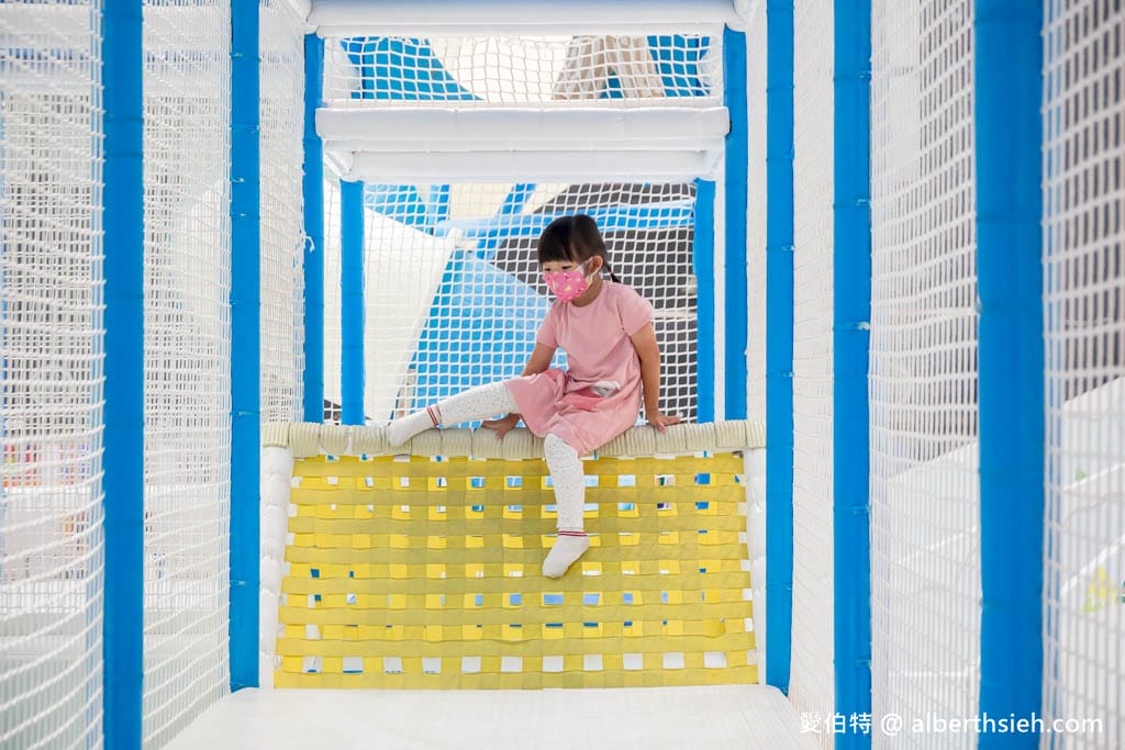 高雄科工館熱雪天堂兒童滑雪樂園2.0|室內親子景點 - 第12張圖 高雄科工館熱雪天堂兒童滑雪樂園2.0|室內親子景點