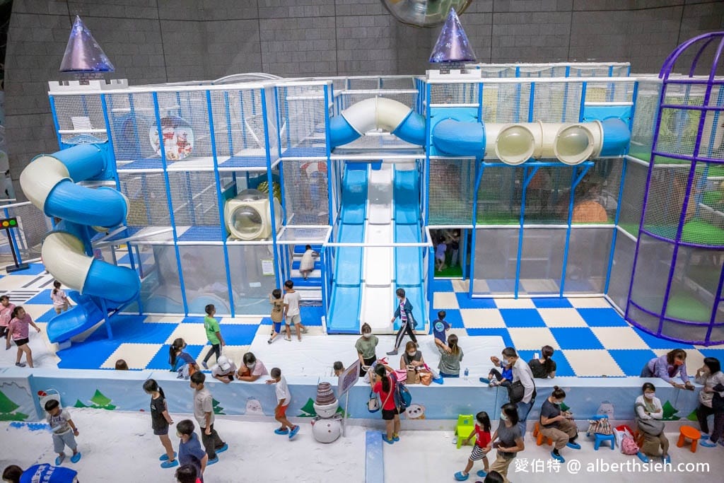 高雄科工館熱雪天堂兒童滑雪樂園2.0|室內親子景點 - 第6張圖 高雄科工館熱雪天堂兒童滑雪樂園2.0|室內親子景點