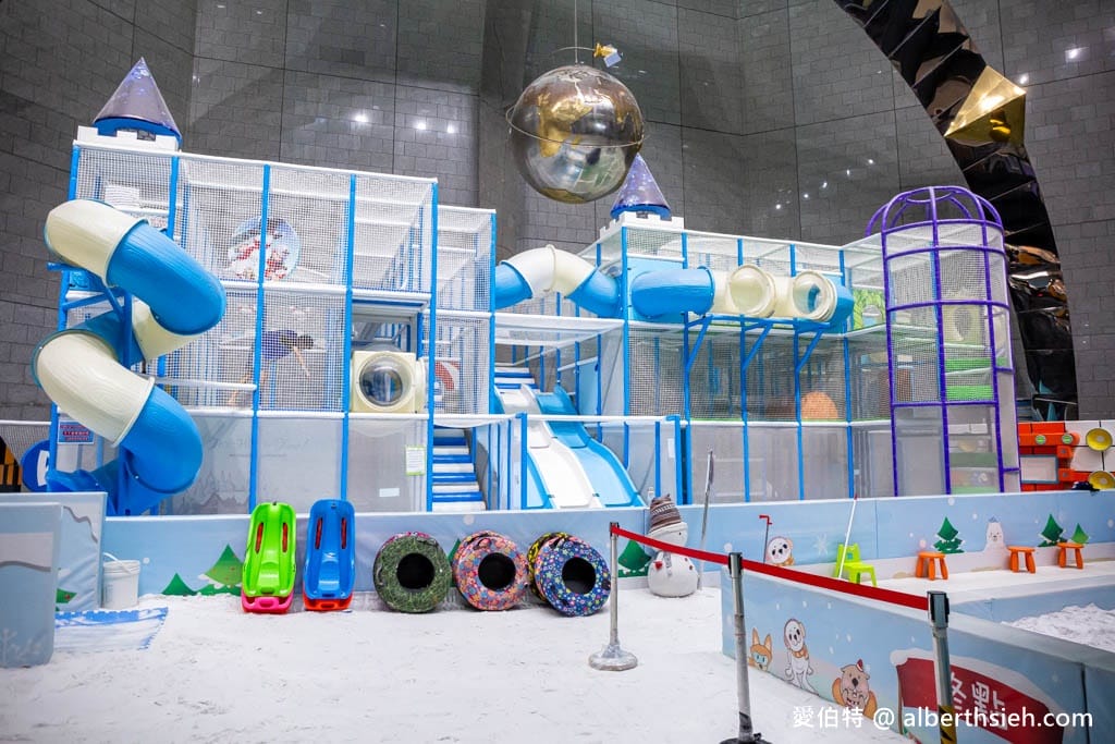 高雄科工館熱雪天堂兒童滑雪樂園2.0|室內親子景點 - 第5張圖 高雄科工館熱雪天堂兒童滑雪樂園2.0|室內親子景點