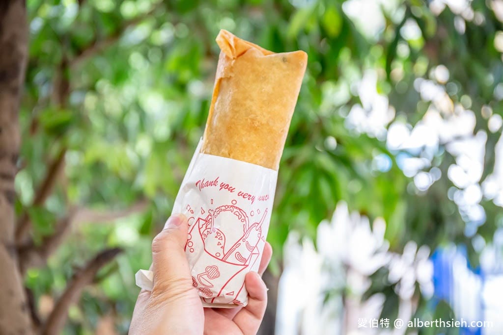 后里Kiss Me春米點心（18公分炸春捲，料多的棺材板，捲餅份量夠也好吃）