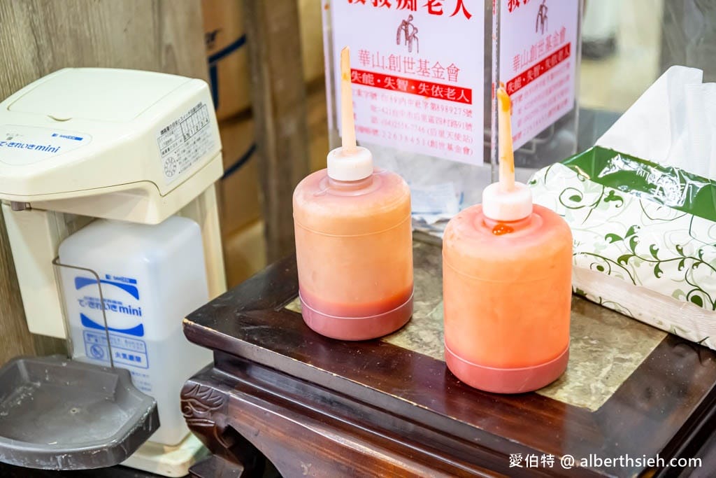 后里Kiss Me春米點心（18公分炸春捲，料多的棺材板，捲餅份量夠也好吃）