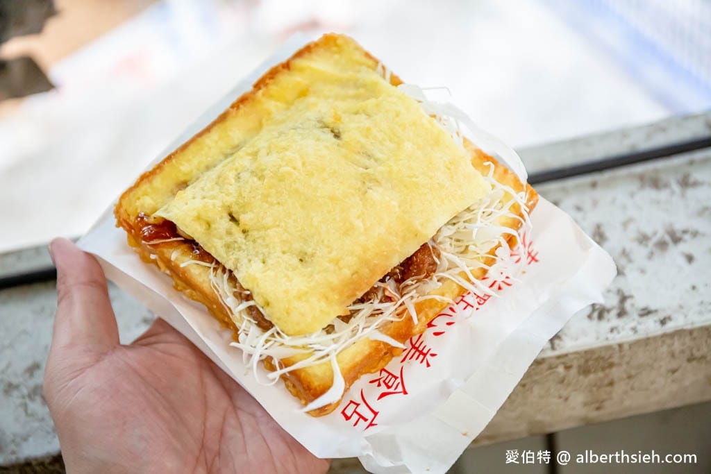 后里Kiss Me春米點心（18公分炸春捲，料多的棺材板，捲餅份量夠也好吃）