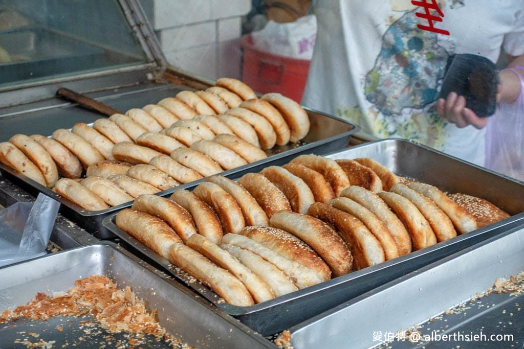馬祖大餅八德無名燒餅｜早餐限定，巨無霸燒餅只要15元