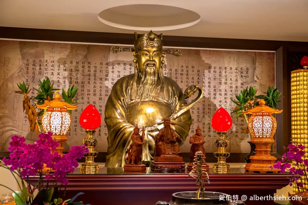 桃園威天宮｜東南亞最高室內武財神，龍銀參拜關聖帝君