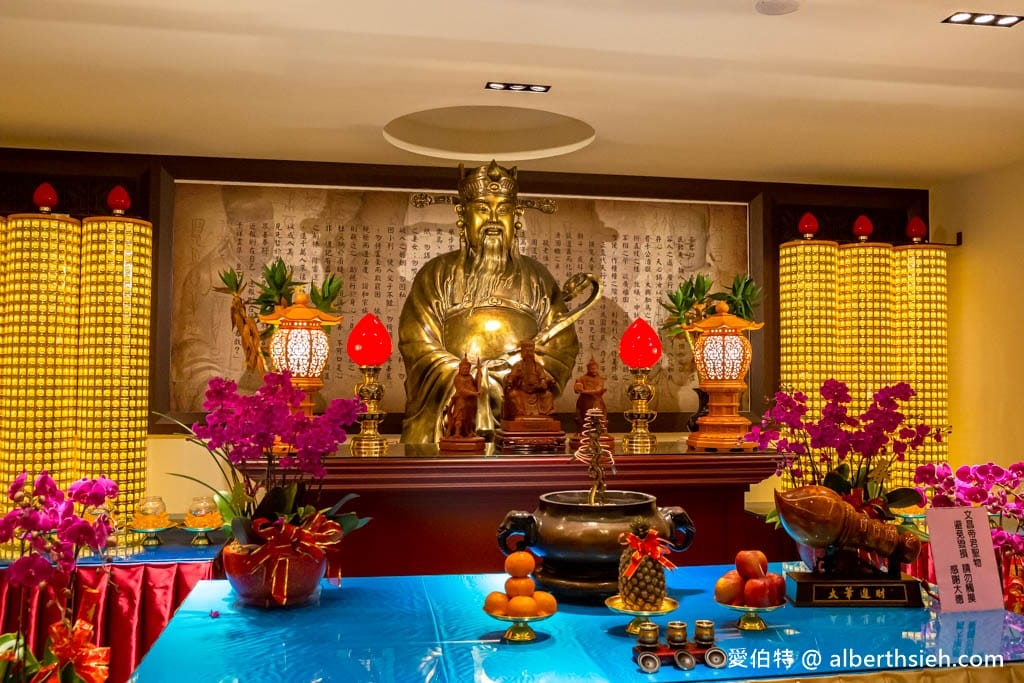 桃園威天宮｜東南亞最高室內武財神，龍銀參拜關聖帝君