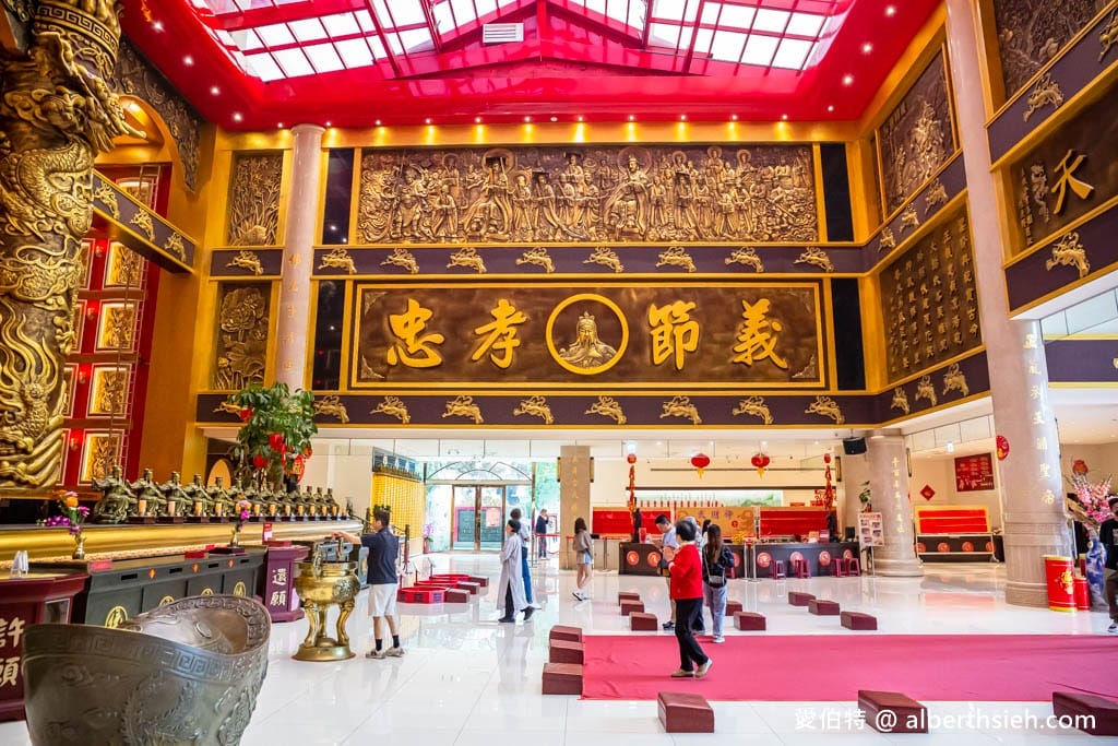 桃園威天宮｜東南亞最高室內武財神，龍銀參拜關聖帝君