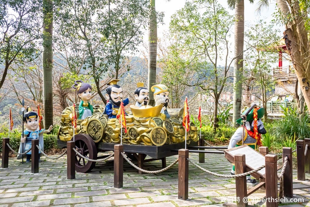 桃園威天宮｜東南亞最高室內武財神，龍銀參拜關聖帝君