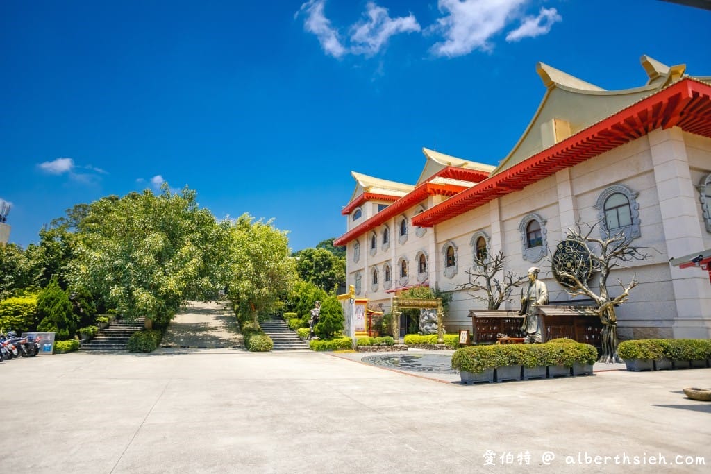 桃園威天宮｜東南亞最高室內武財神，龍銀參拜關聖帝君