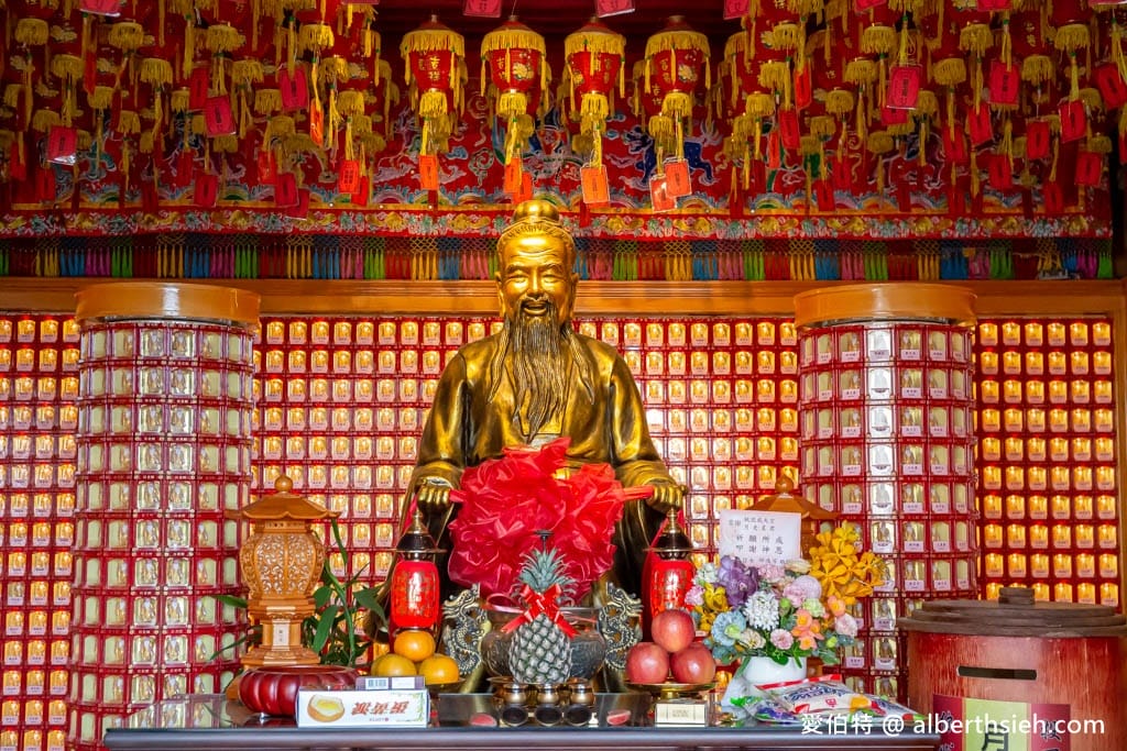 桃園威天宮｜東南亞最高室內武財神，龍銀參拜關聖帝君