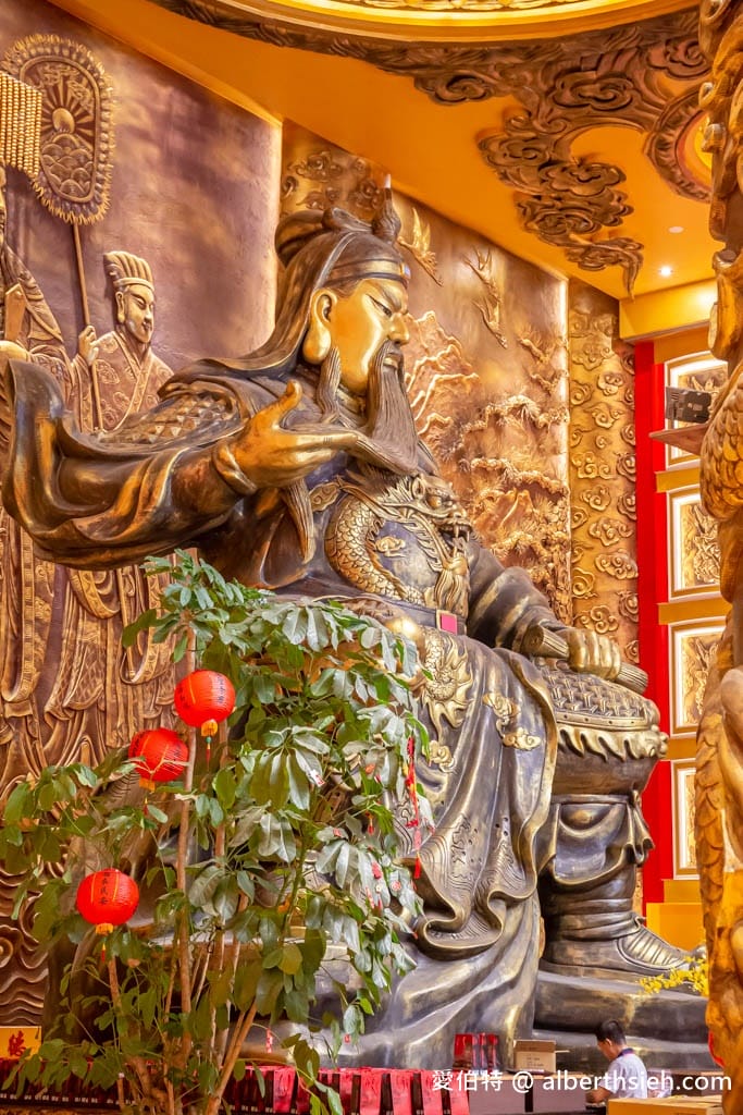 桃園威天宮｜東南亞最高室內武財神，龍銀參拜關聖帝君