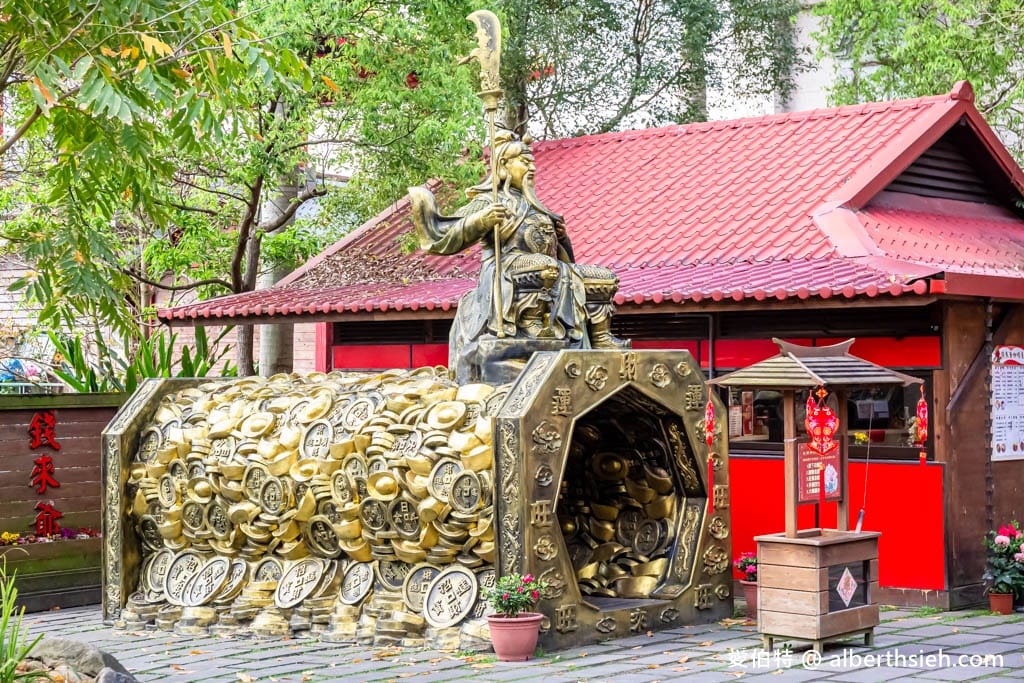 桃園威天宮｜東南亞最高室內武財神，龍銀參拜關聖帝君