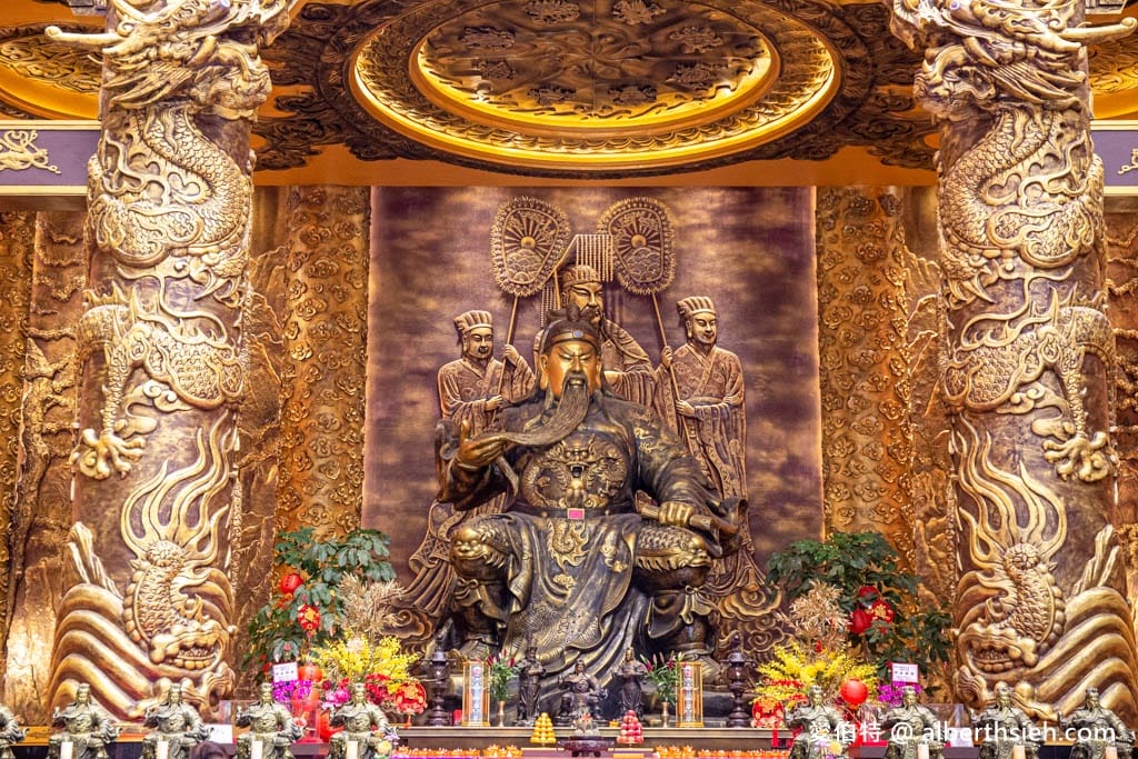 桃園威天宮｜東南亞最高室內武財神，龍銀參拜關聖帝君