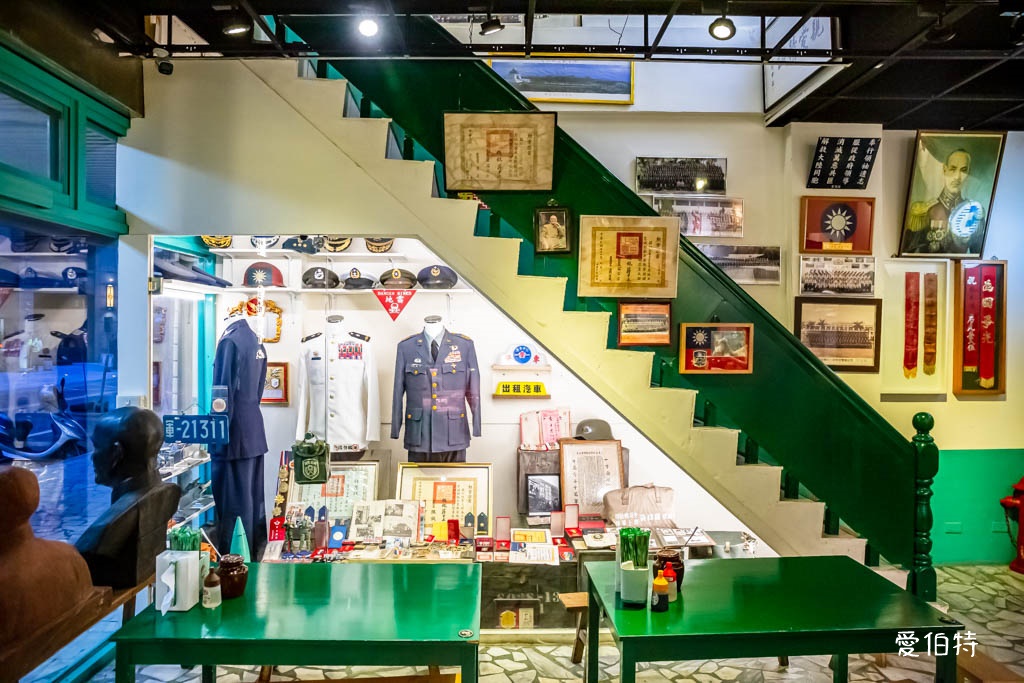 忠貞眷村口米干麻辣滷味｜桃園龍岡美食，鴨翅必吃，牛肉麵也不錯 @愛伯特