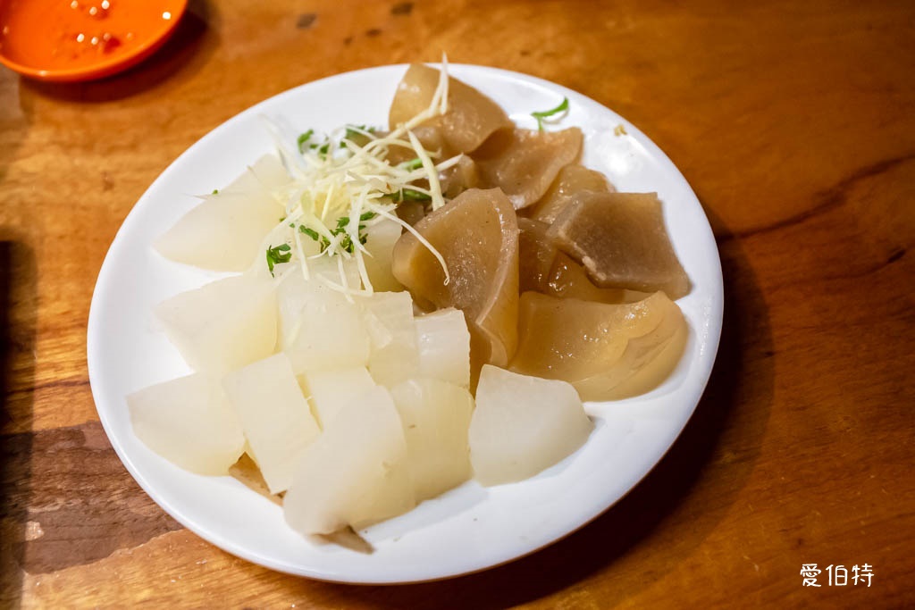 中壢古早味新街龍湯圓|仁海宮廟前土角厝裡60年老店 @愛伯特