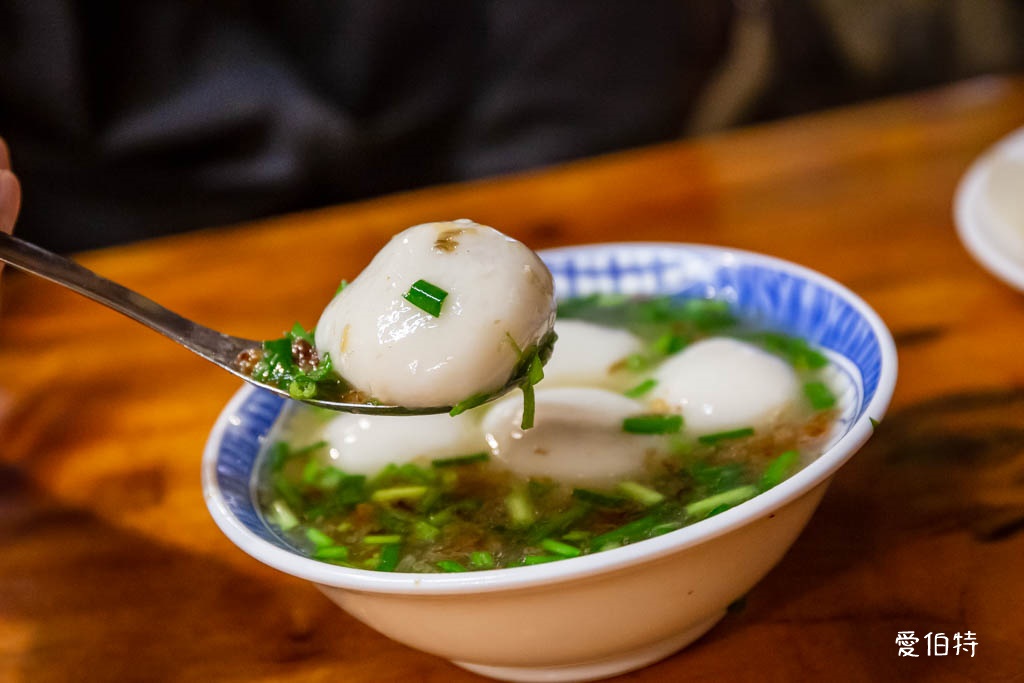 中壢古早味新街龍湯圓|仁海宮廟前土角厝裡60年老店 @愛伯特