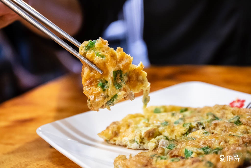 中壢古早味新街龍湯圓|仁海宮廟前土角厝裡60年老店 @愛伯特