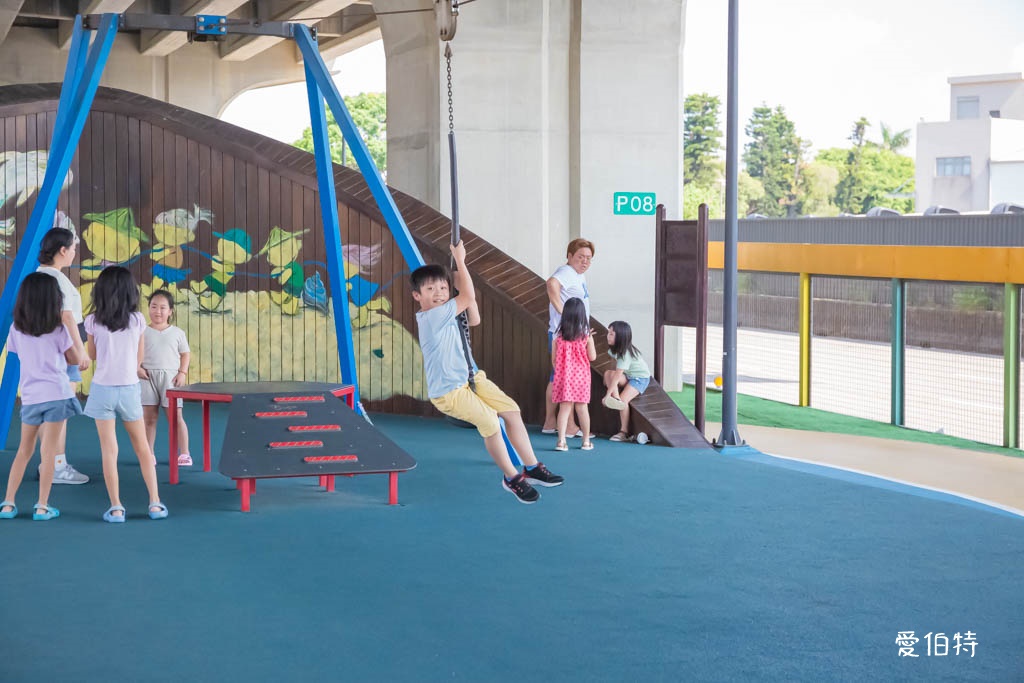 新屋頭洲魅力公園｜滑索&times;溜滑梯&times;挖沙&times;鞦韆台66線橋下公園 @愛伯特