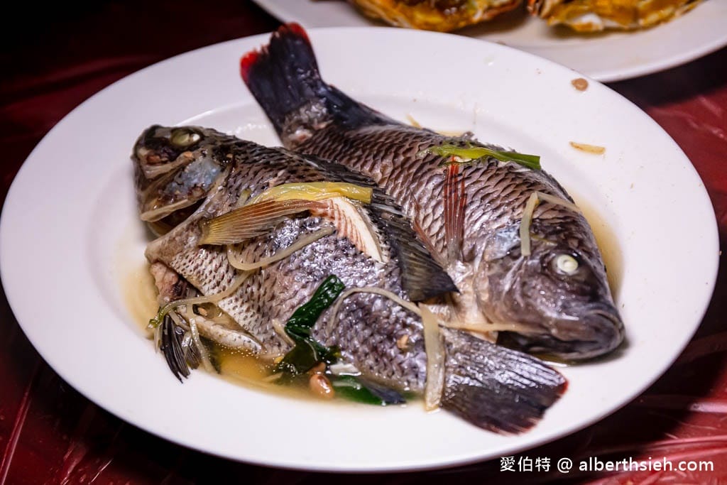 台南土城海產店｜在地人吃海鮮就要來這，紅蟳處女蟳必吃