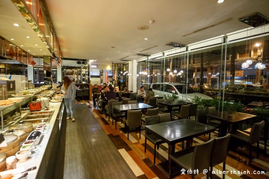 桃園自助吧吃到飽｜我家牛排桃園春日店（360元起水果很鮮甜好吃）