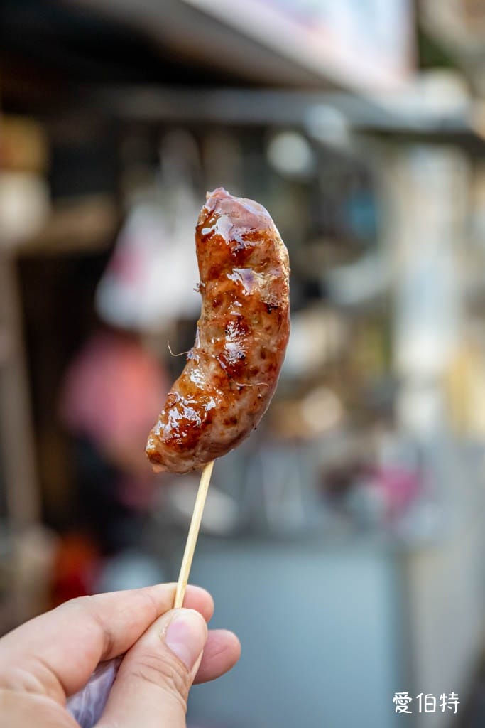 下鄉古早味烤香腸烤玉米｜嘉義六腳美食（在地70年便宜又好吃）