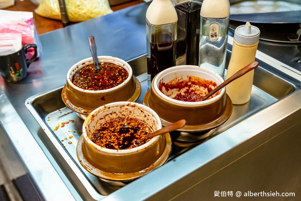 桃園龍潭美食推薦｜郭記麵館，龍潭大池旁超人氣小吃，滷肉飯必吃