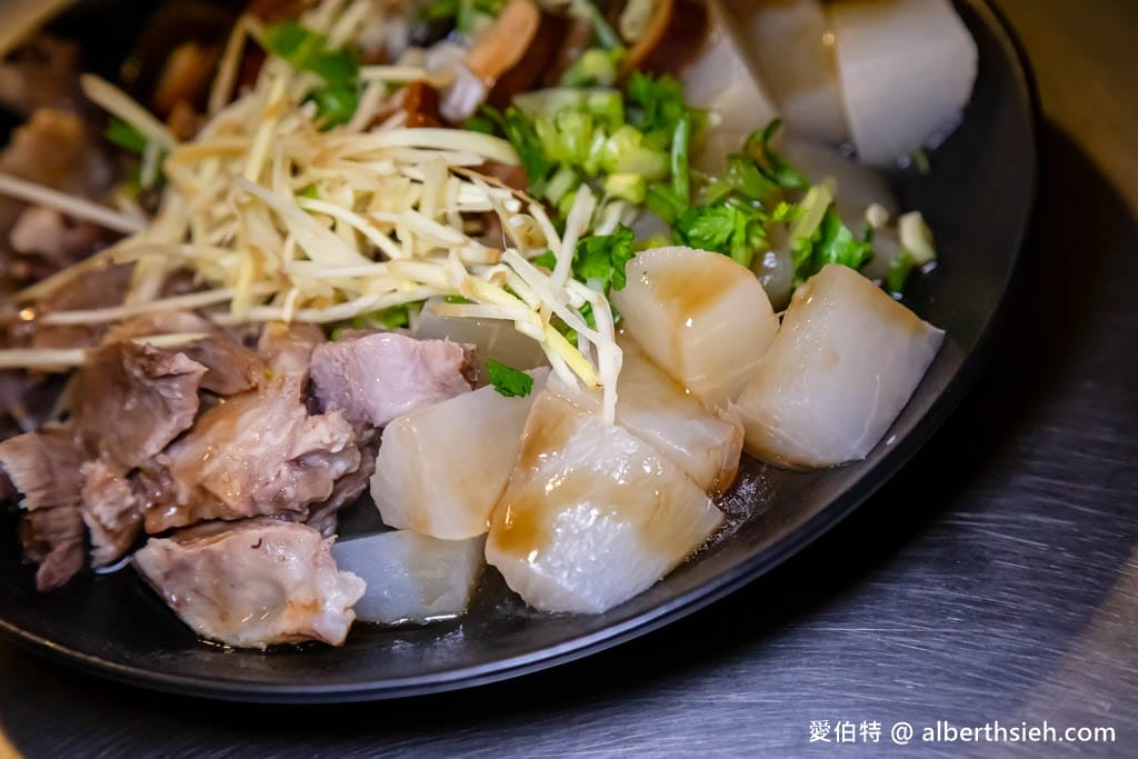 桃園龍潭美食推薦｜郭記麵館，龍潭大池旁超人氣小吃，滷肉飯必吃