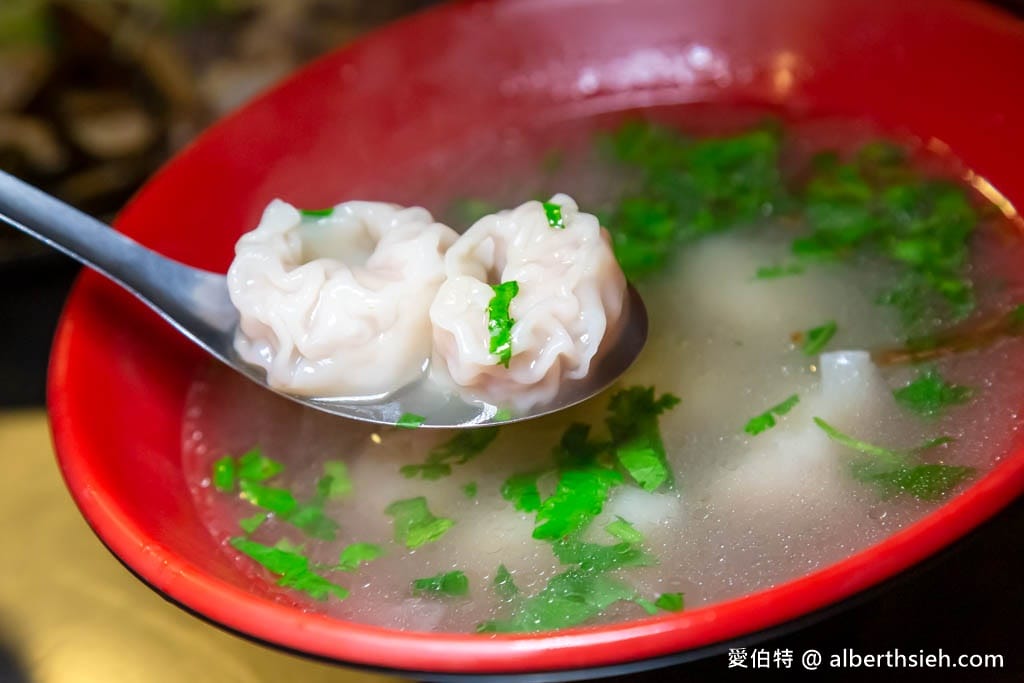 桃園龍潭美食推薦｜郭記麵館，龍潭大池旁超人氣小吃，滷肉飯必吃