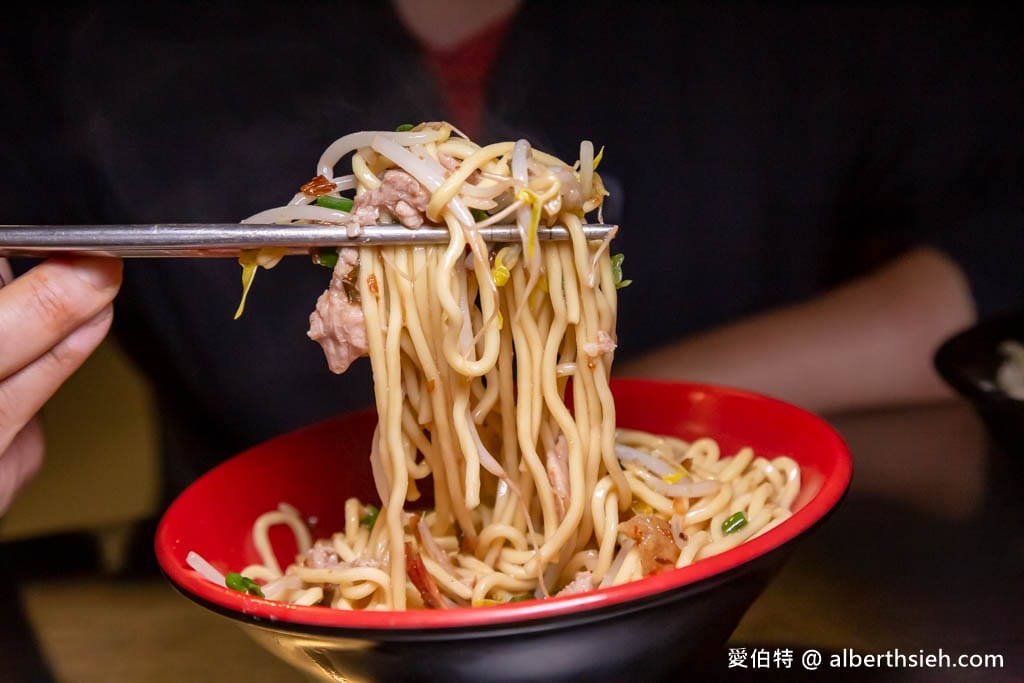 桃園龍潭美食推薦｜郭記麵館，龍潭大池旁超人氣小吃，滷肉飯必吃