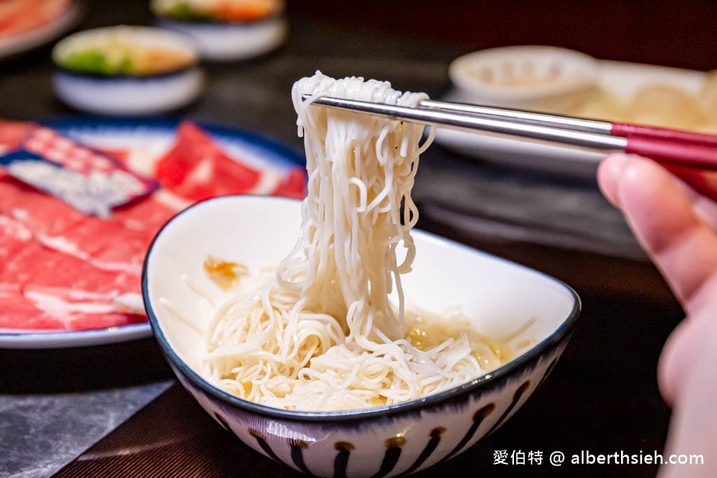 尬鍋桃園中壢元化店（279元起王品火鍋半自助式吃到飽，中壢SOGO商圈）