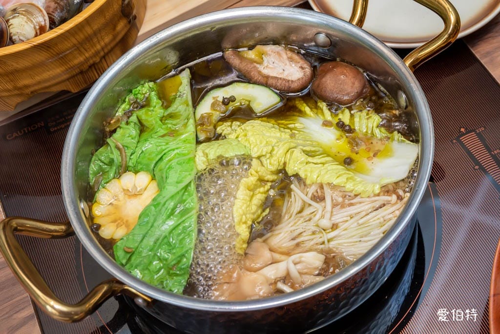 売鍋-中壢慈惠店（自助吧吃到飽，15款湯底，SOGO火鍋推薦）