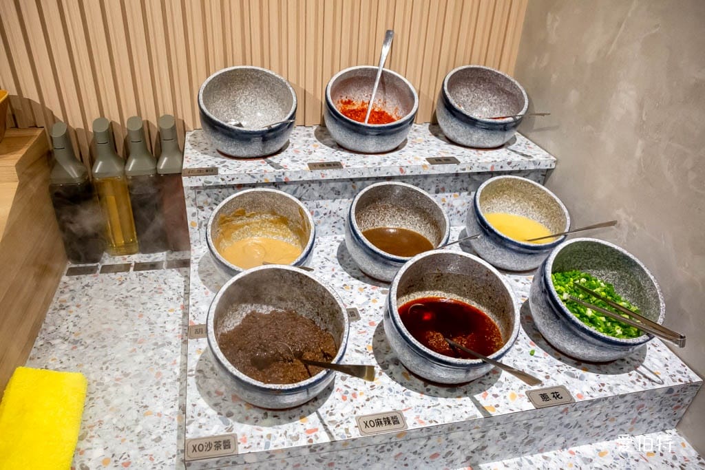 売鍋-中壢慈惠店（自助吧吃到飽，15款湯底，SOGO火鍋推薦）